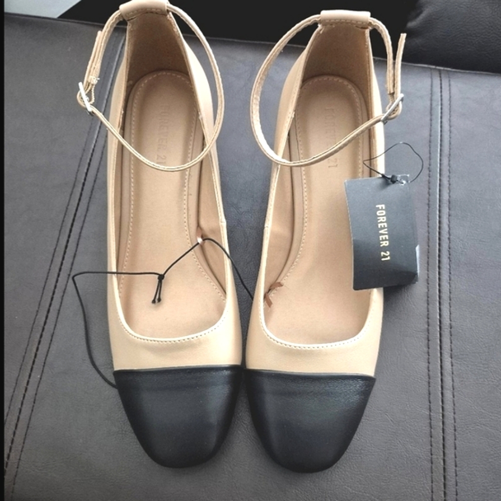 NWOT- Forever 21 Ankle Strap Mary Jane Colorblock Pumps